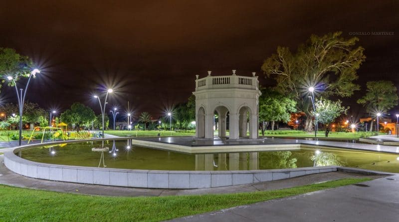 Foto de plaza La Alameda